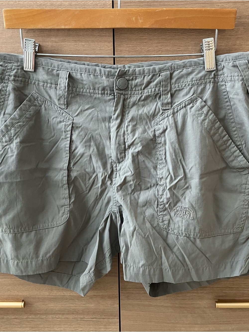 The North Face Women’s gray outdoor utility shorts